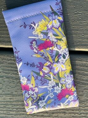 Sunglasses Holder Lavender Purple with Spring Flowers Hinge Open NWOT